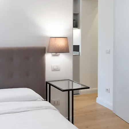 Center - Modern With Parking Cernobbio