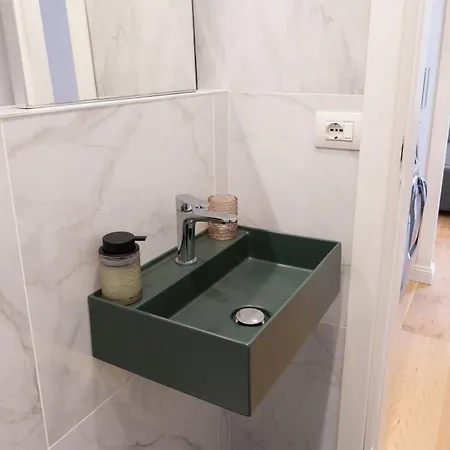 Center - Modern With Parking Cernobbio